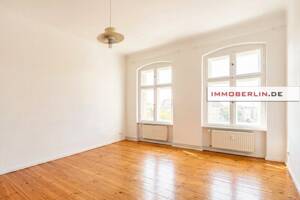 IMMOBERLIN.DE - Lichtdurchflutete Altbauwohnung mit Lift in sehr beliebter Lage – 10439 Berlin – Vorschaubild 4