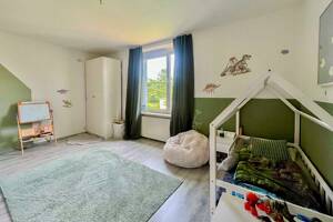 Wird bezugsfrei: Modernisierte 4-Zimmer-Wohnung mit Garten-Oase & Outdoorküche in Berlin Blankenburg – 13129 Berlin – Vorschaubild 7