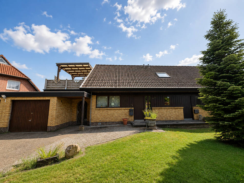 Viel Platz, viele Möglichkeiten - Wohntraum mit Einliegerwohnung in Oldenburg! – Oldenburg – Vorschaubild 4