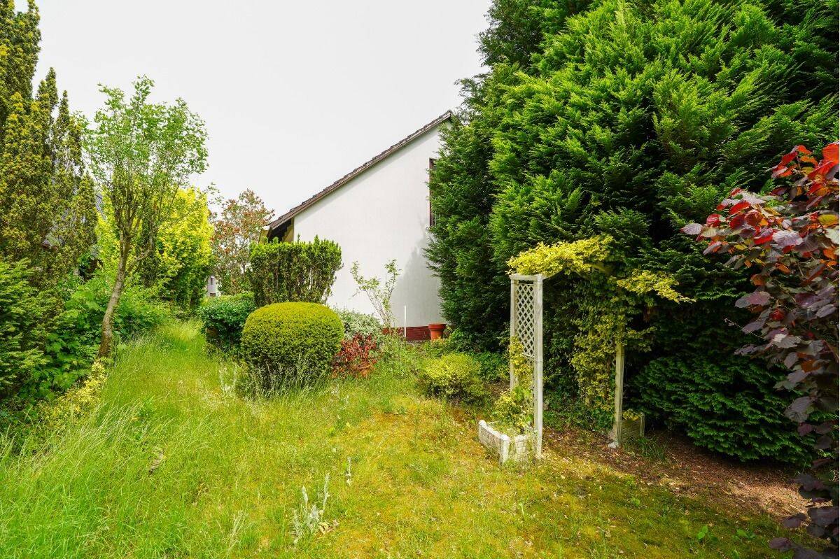 Einfamilienhaus mit Garten, Garage und viel Entwicklungspotenzial - Bremerhaven Schiffdorferdamm – Bremerhaven – Vorschaubild 6