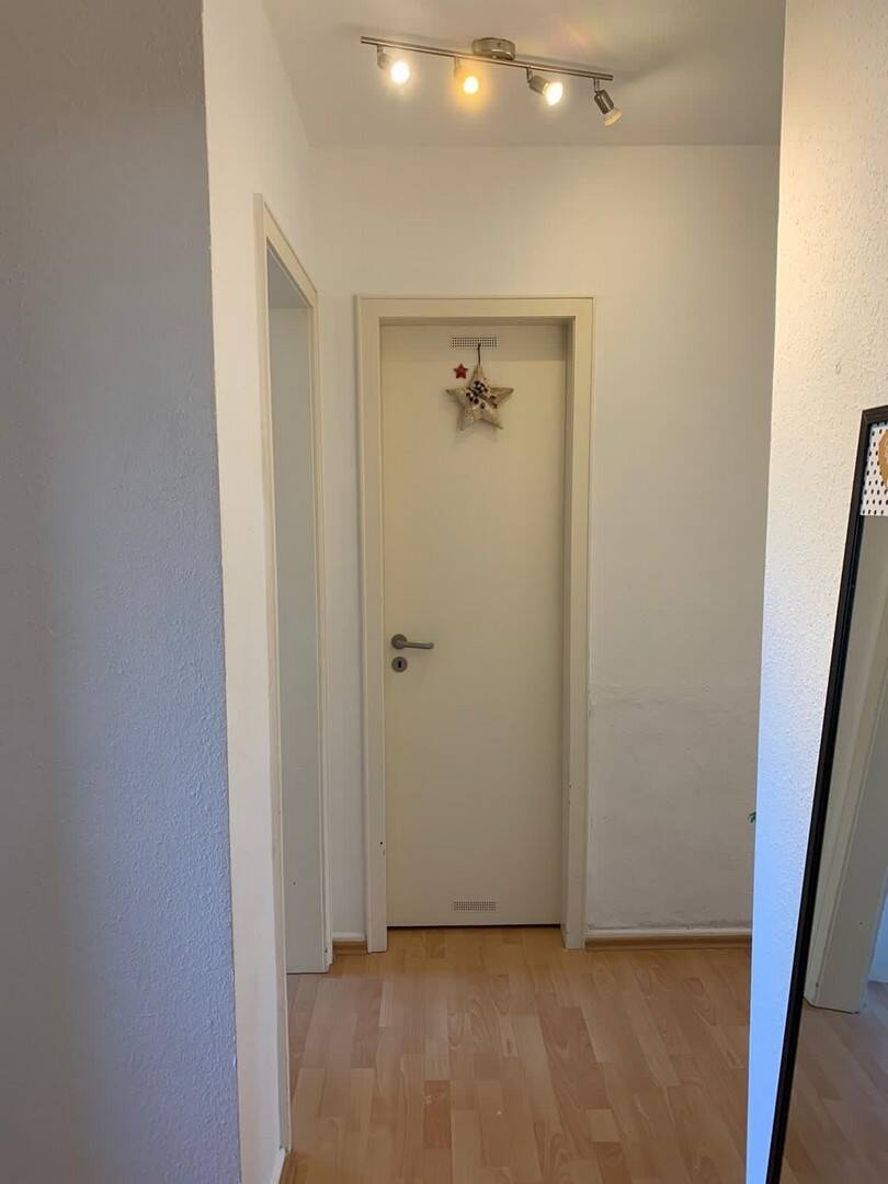 2-Zimmer-Wohnung im 3. OG wartet auf neue Mieter – Aachen – Vorschaubild 3