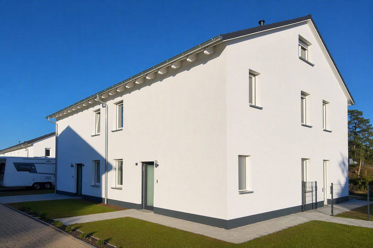 *** Ihr neues Zuhause in einer Doppelhaushälfte in Feucht, inklusive 2 Stellplätze***