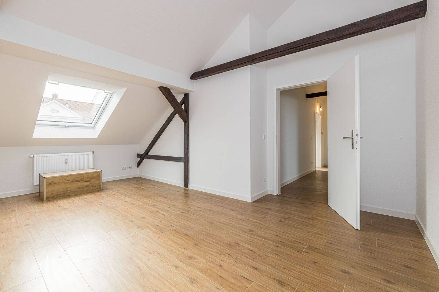 Charmante Dachgeschosswohnung im Altbau - 57 m² ideal für Singles oder Paare – Berlin – Bild 1 von 9