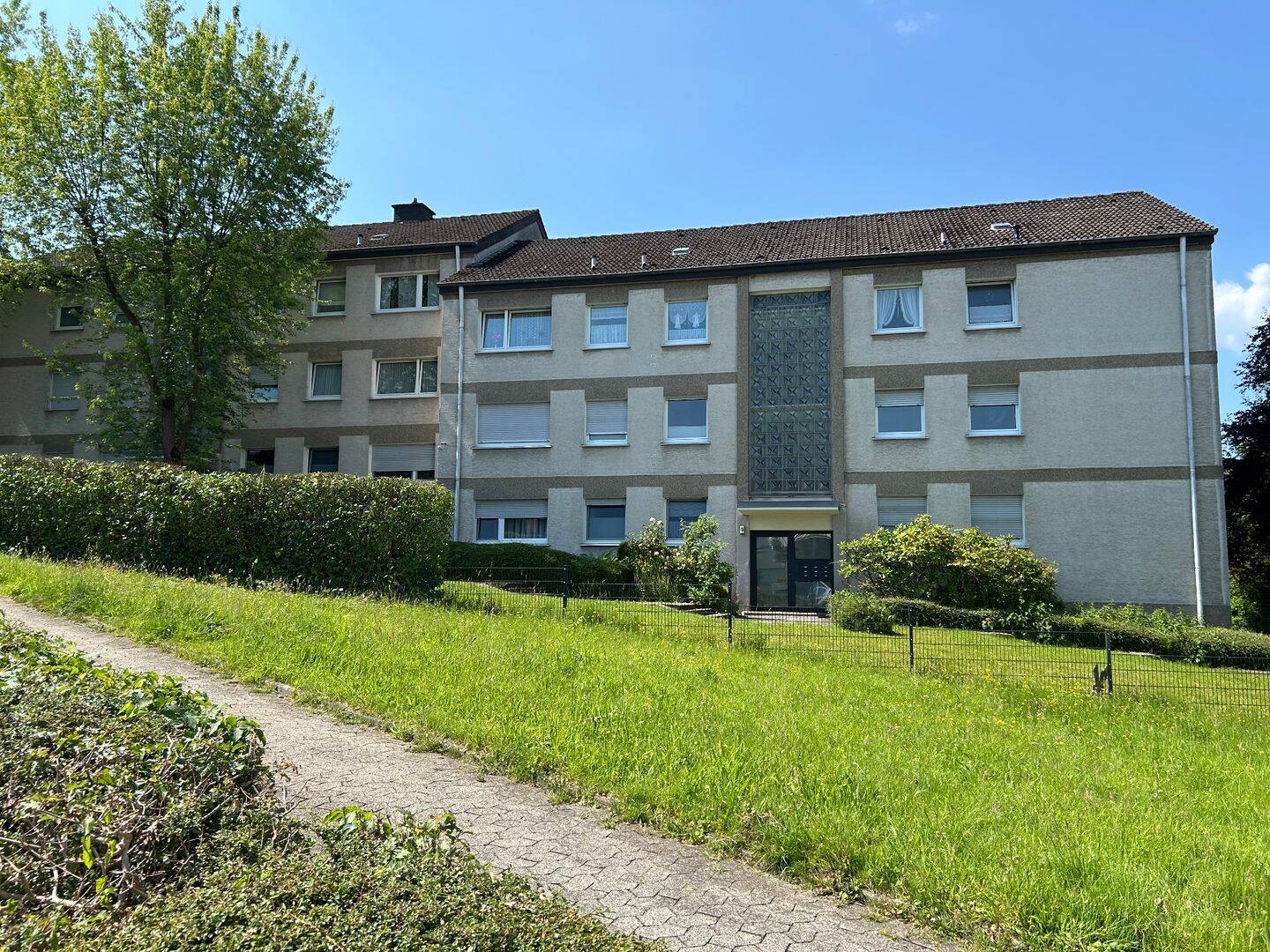 BELIEBTE WOHNLAGE: 2-Zimmer-Wohnung mit Balkon im Neheimer Rusch