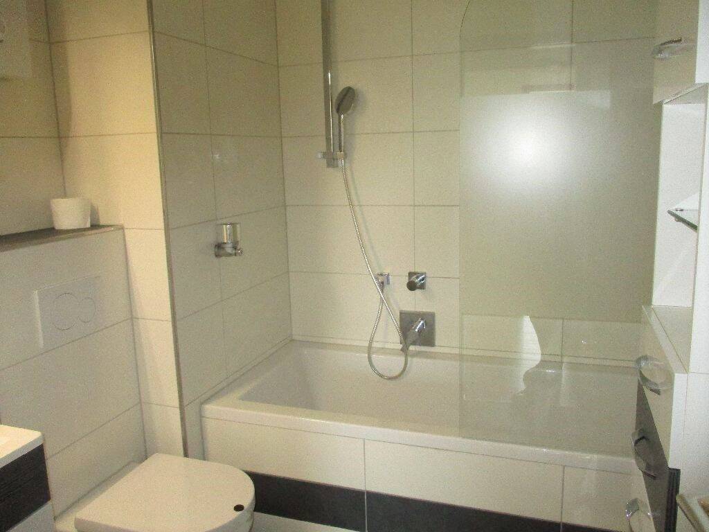 Renovierte 3 Zi-Wohnung mit EBK, Balkon und weitläufigem Fernblick in das Naturschutzgebiet Dönche – Kassel – Vorschaubild 8