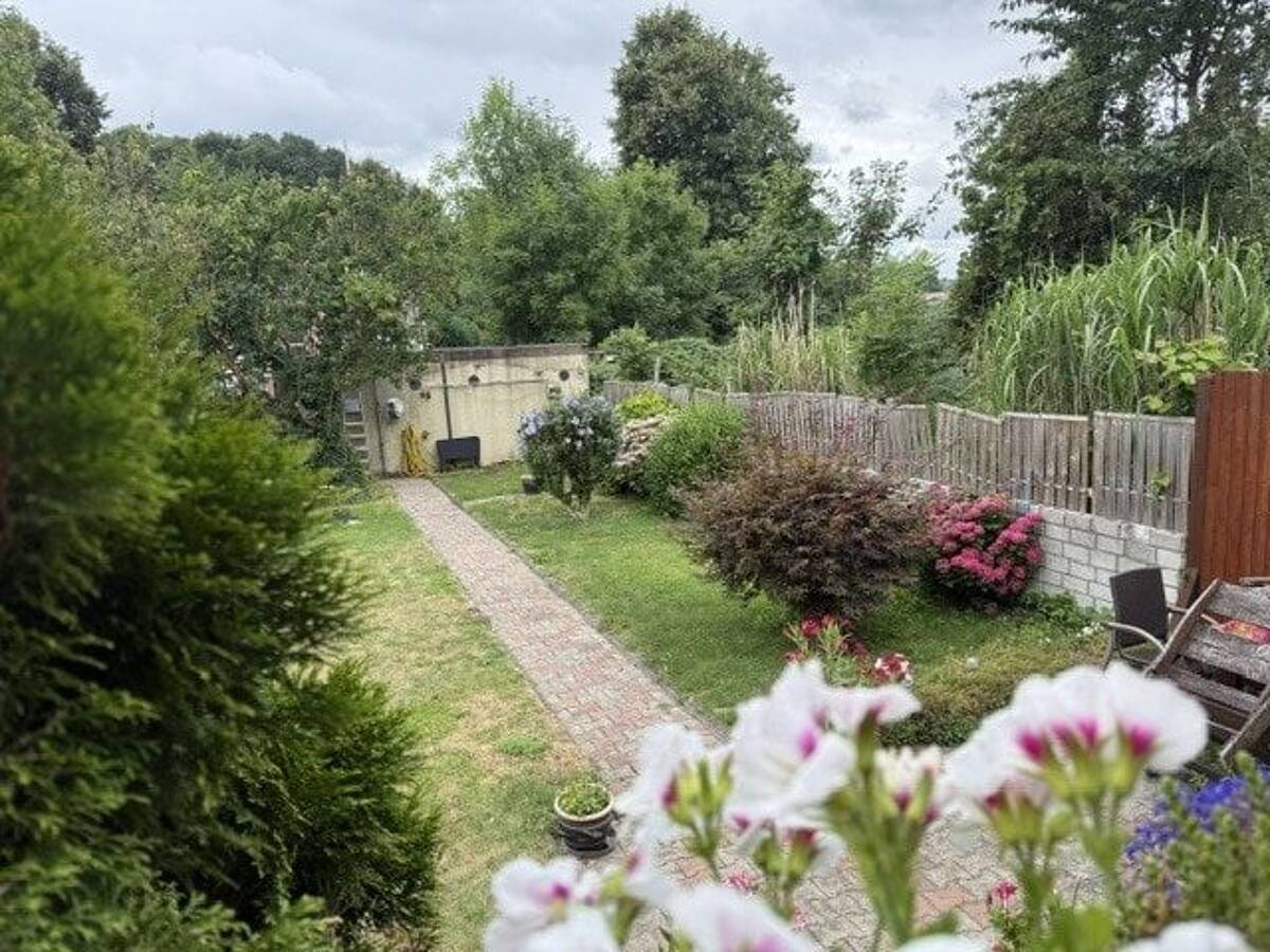 Charmantes Reihenendhaus mit großem Garten mit viel Platz für die Familie – 44807 Bochum – Bild 1 von 9