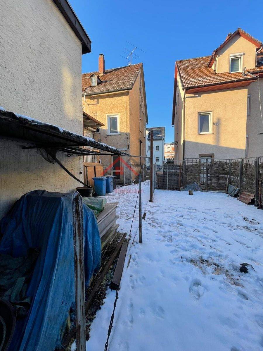 Große sanierungsbedürftigte Doppelhaushälfte mit 3 Einheiten und Gewerbeanteil – Tuttlingen – Vorschaubild 6