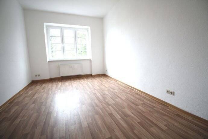 helle 2-Raum-Wohnung, mit Einbauküche und Balkon – Chemnitz – Vorschaubild 5