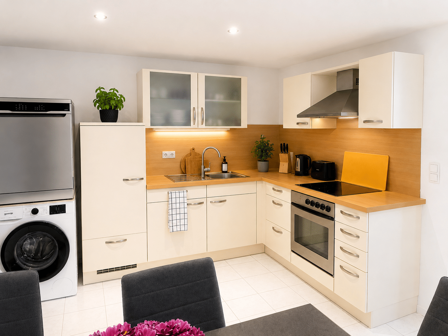 Zentrumsnahe 2-Zimmer-Wohnung mit Terrasse und guter Anbindung in Ingolstadt – Ingolstadt – Vorschaubild 2