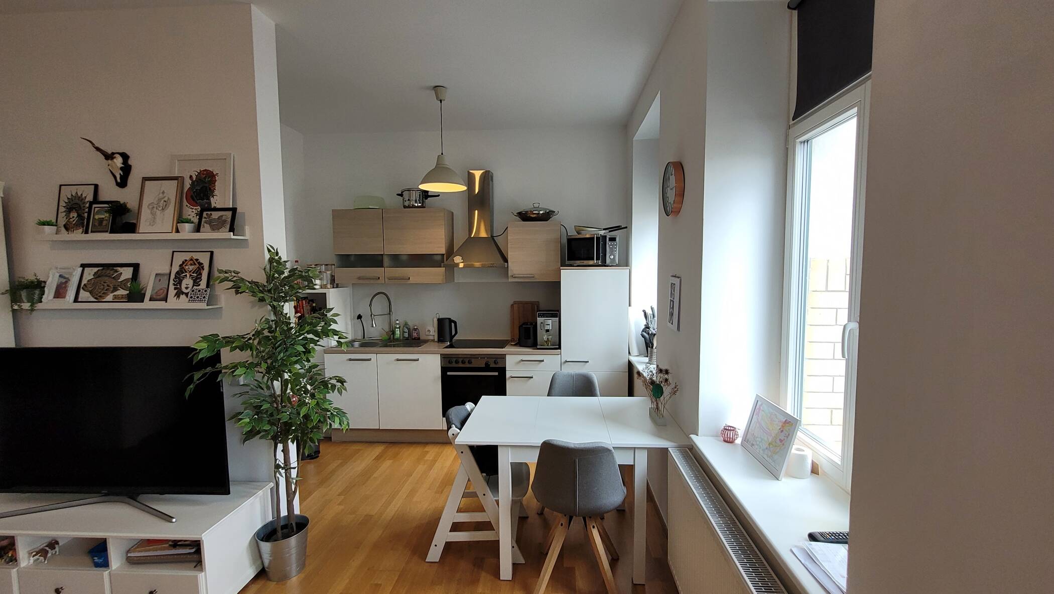 Exklusiv energetisch Sanierte 3-R-Woh.++2 Designbäder ++Lift ++Parkett ++Balkon ins Grüne++ – Leipzig – Vorschaubild 9