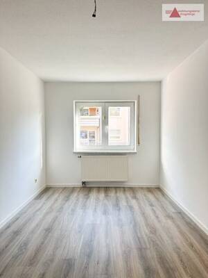 Charmante, frisch renovierte, 2-Zimmer-Wohnung mit Balkon in gepflegter Wohnanlage – 8066 Zwickau – Vorschaubild 4