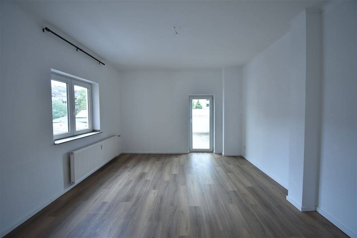 Für Individualisten! Freie 2-Zimmer-Whg mit EBK – Düsseldorf – Vorschaubild 6