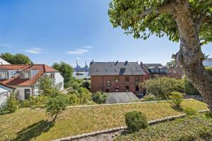 Sanierungsbedürftige Villa mit großzügigem Grundstück in Övelgönne – 22605 Hamburg – Vorschaubild 7