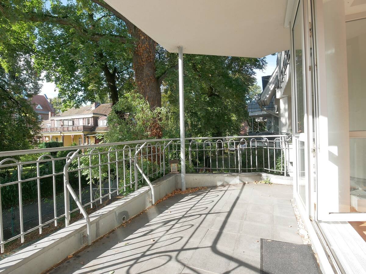 Grün. Sonnig. Zuhause. Lichterfelde. Helle 3 Zi. - großer Südbalkon - Gä-WC - großzügiger Grundriss – Berlin – Bild 1 von 9