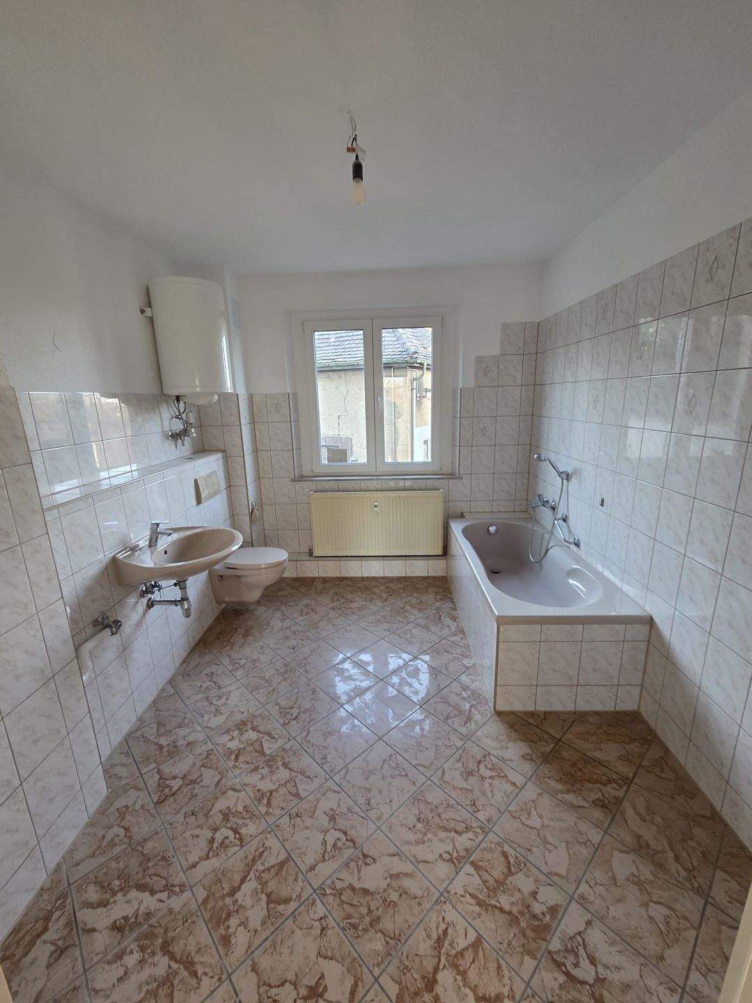 2 Zimmer Wohnung in ländlicher Lage