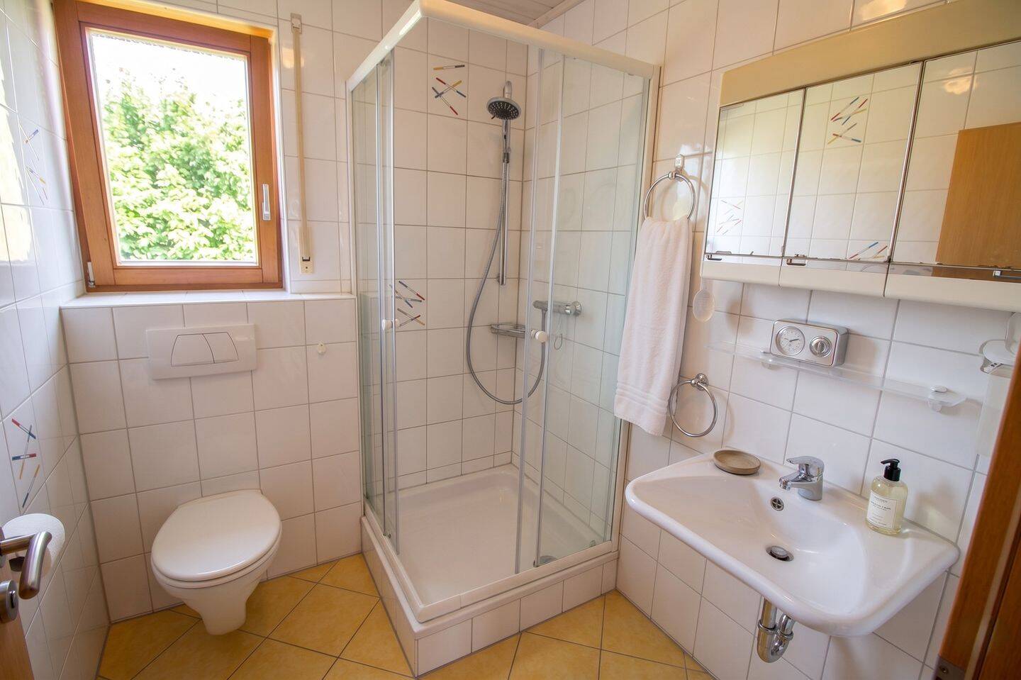 Seltenes Juwel in Sackgassenlage: Moderne Familien-Residenz auf traumhaften 1.400 m² Naturgrundstück – Gemmingen – Vorschaubild 4