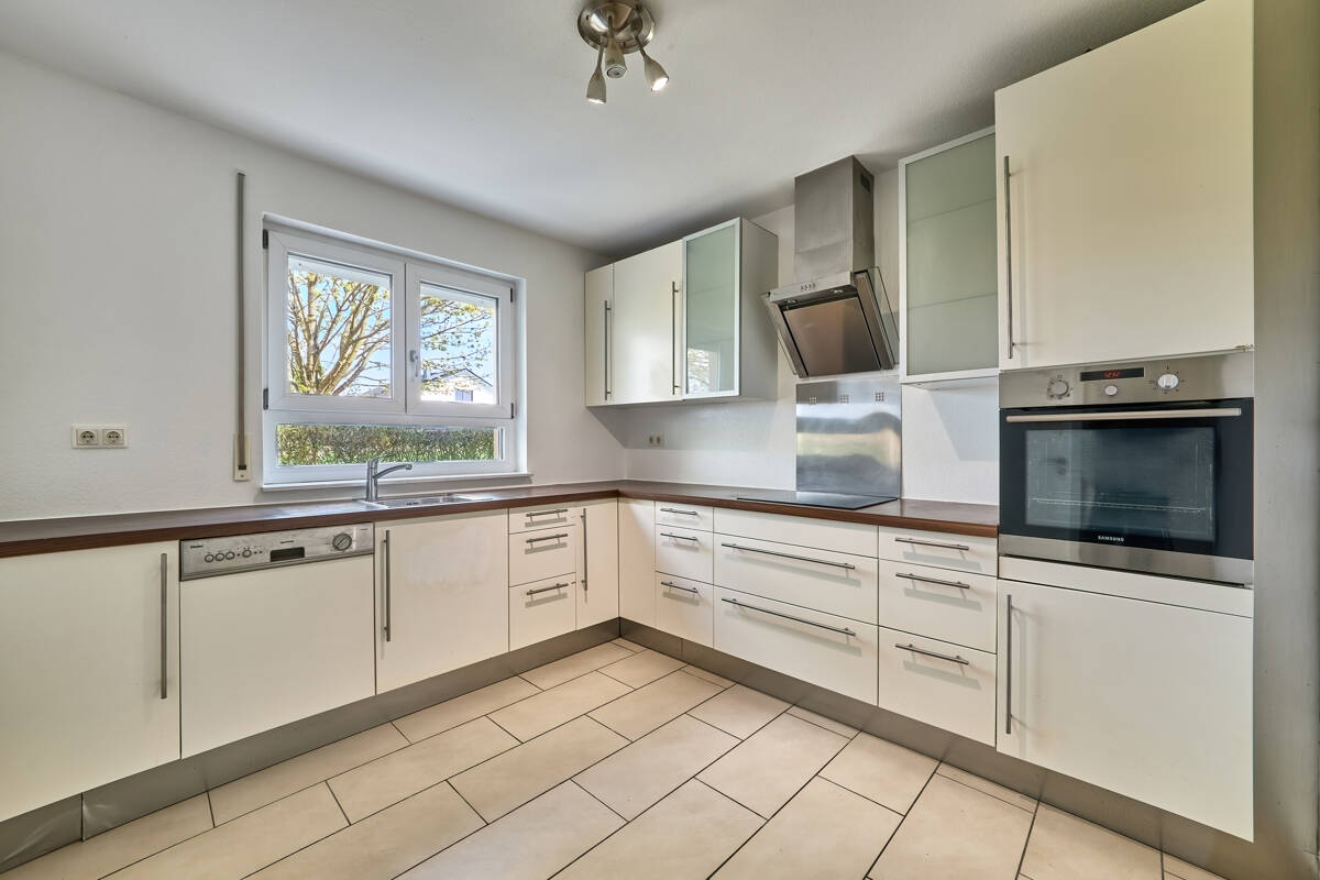 PETS ALLOWED IN DUPLEX HOUSE ! 2011, 10 min. 2 Clay, 165 m², 4.5-Room, 3.5-Bed, 2.25-Bath, Garage – Wiesbaden – Vorschaubild 6