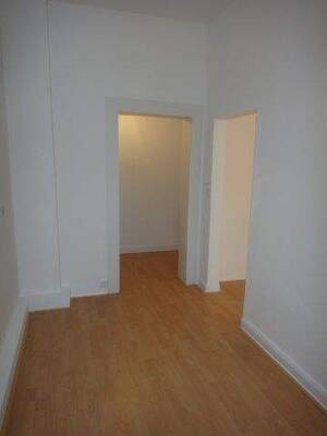 Charmante, gemütliche 2,5-Zimmer-Altbau-DG-Wohnung in Rheinnähe für junge Leute – 47119 Duisburg – Vorschaubild 9