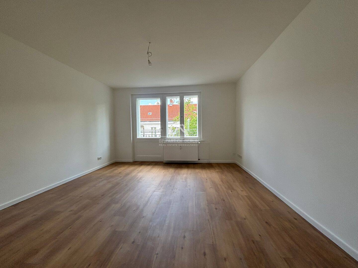 PROVISIONSFREI! 1 ZIMMER WOHNUNG IM KÖRNERKIEZ! BALKON MIT SÜDAUSRICHTUNG! – Berlin – Vorschaubild 2