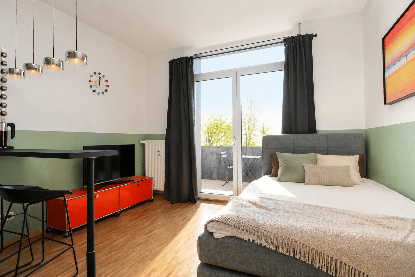 Möbliertes 1-Zimmer-Apartment | All IN-Pauschalmiete – München – Bild 1 von 6