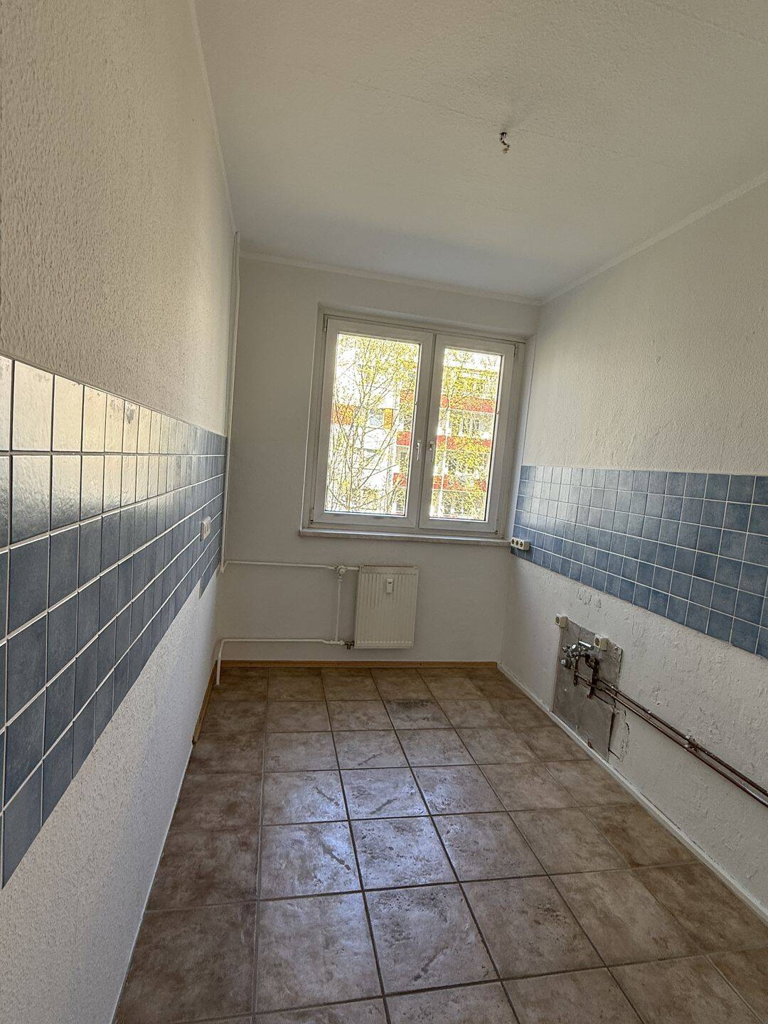 Wohnen in 1A-Lage . Renovierte 3 Zimmer-Wohnung. Balkon mit Blick auf die Schrote – Magdeburg – Vorschaubild 8