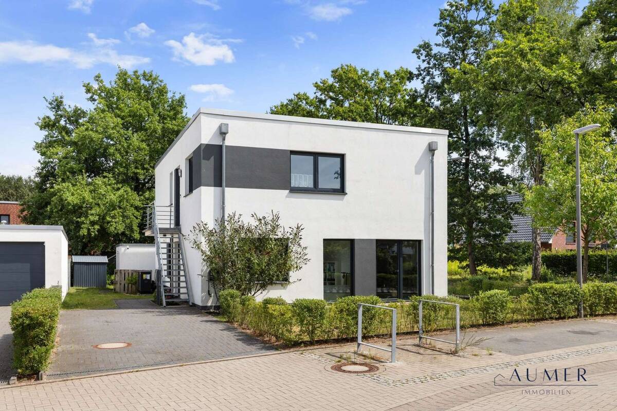 Energieeffizientes Einfamilienhaus mit Einliegerwohnung in Fischbek - KFW55 Standard – 21149 Hamburg – Bild 1 von 9