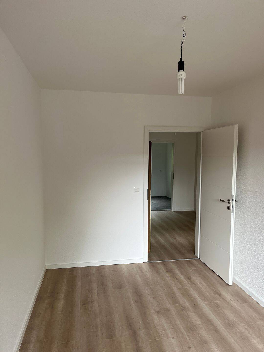 Renovierte 3-Zimmer-Wohnung mit Balkon – Hamburg – Vorschaubild 8