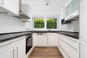Stilvolles Einfamilienhaus mit Sauna, großem Grundstück und modernisierter Technik in Oberneuland – 28355 Bremen – Vorschaubild 3