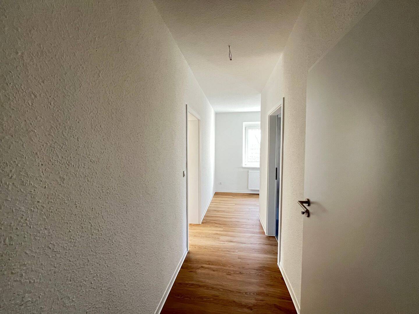 Charmantes 2-Zimmer-Apartment mit Balkon in Chemnitz Hilbersdorf – Chemnitz – Vorschaubild 2