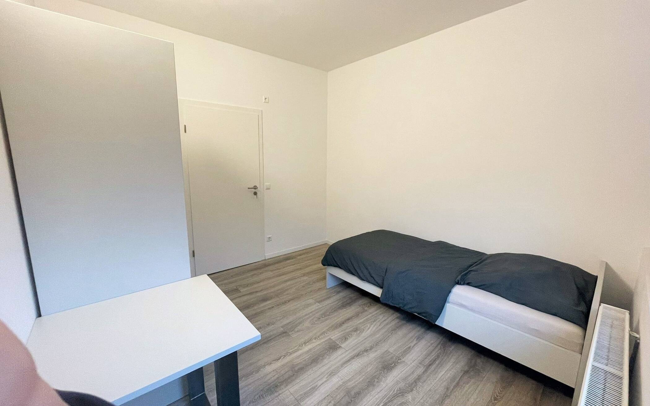 möbliertes WG Zimmer in Stuttgart mieten ab 1 Monat – Stuttgart – Vorschaubild 3