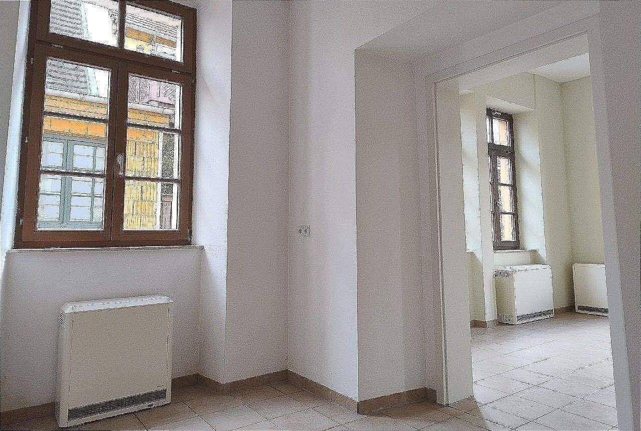 1.OG mit sonnigem Balkon! Sogar ein Weinkeller ist dabei...Dazu Esszimmer, Gäste-WC. Weinkeller und Stellplatz im Carport vorhanden – Bautzen – Vorschaubild 6