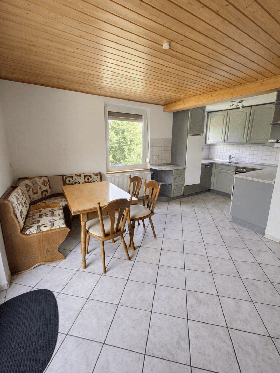 Familienparadies: Modernisiertes 5 Zimmer Einfamilienhaus mit großem Garten in Trossingen – Trossingen – Vorschaubild 8