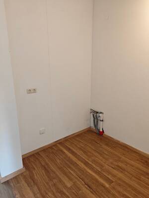 Frisch renovierte 65 m² Erdgeschosswohnung mit Terrasse, Tiefgarage & Keller in Langenbach – 85416 Langenbach – Vorschaubild 6