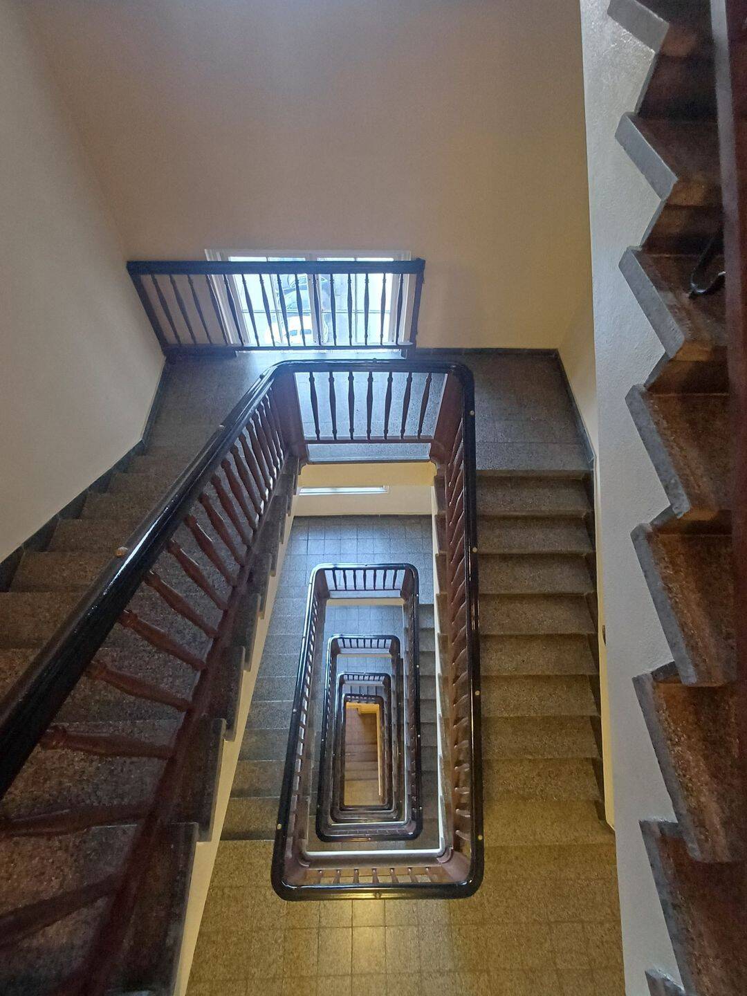 Helle und freistehende 3,5-Zimmer-Wohnung in zentraler Lage – Berlin – Vorschaubild 7