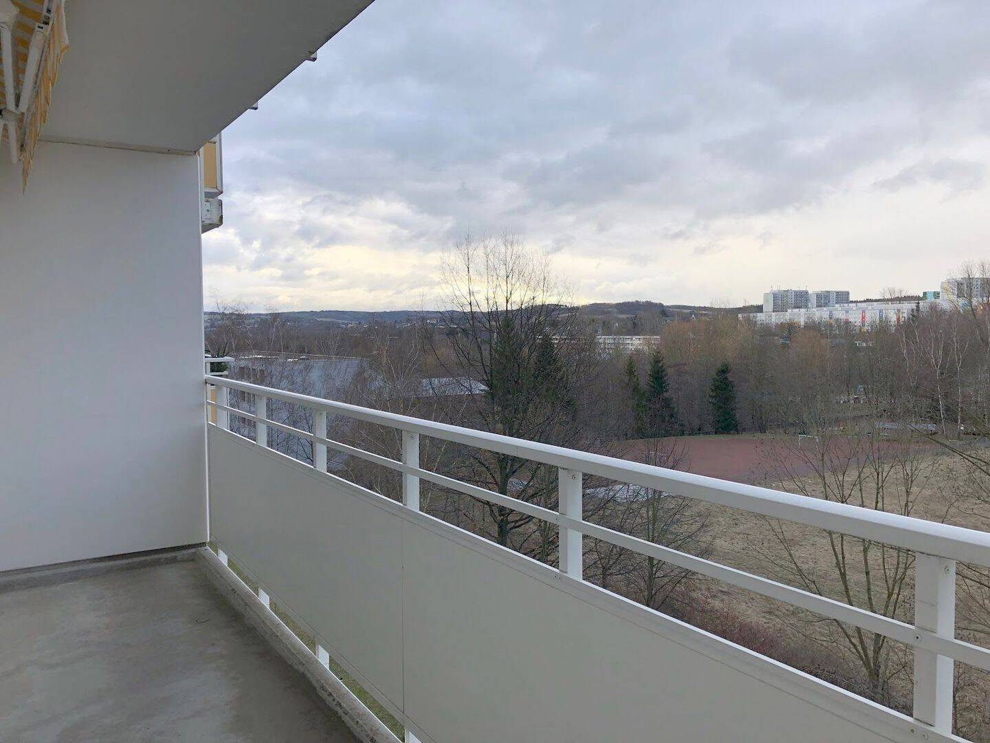 1,5 Zimmer Wohnung mit XXL Balkon - Aufzug - Dusche – Chemnitz – Vorschaubild 9