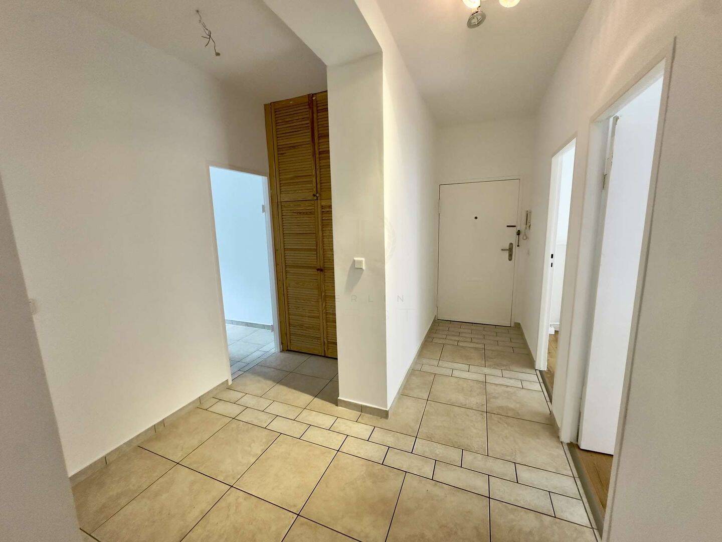Bezugsfrei! Helle 4 Zimmerwohnung in bester Lage – Berlin – Vorschaubild 3