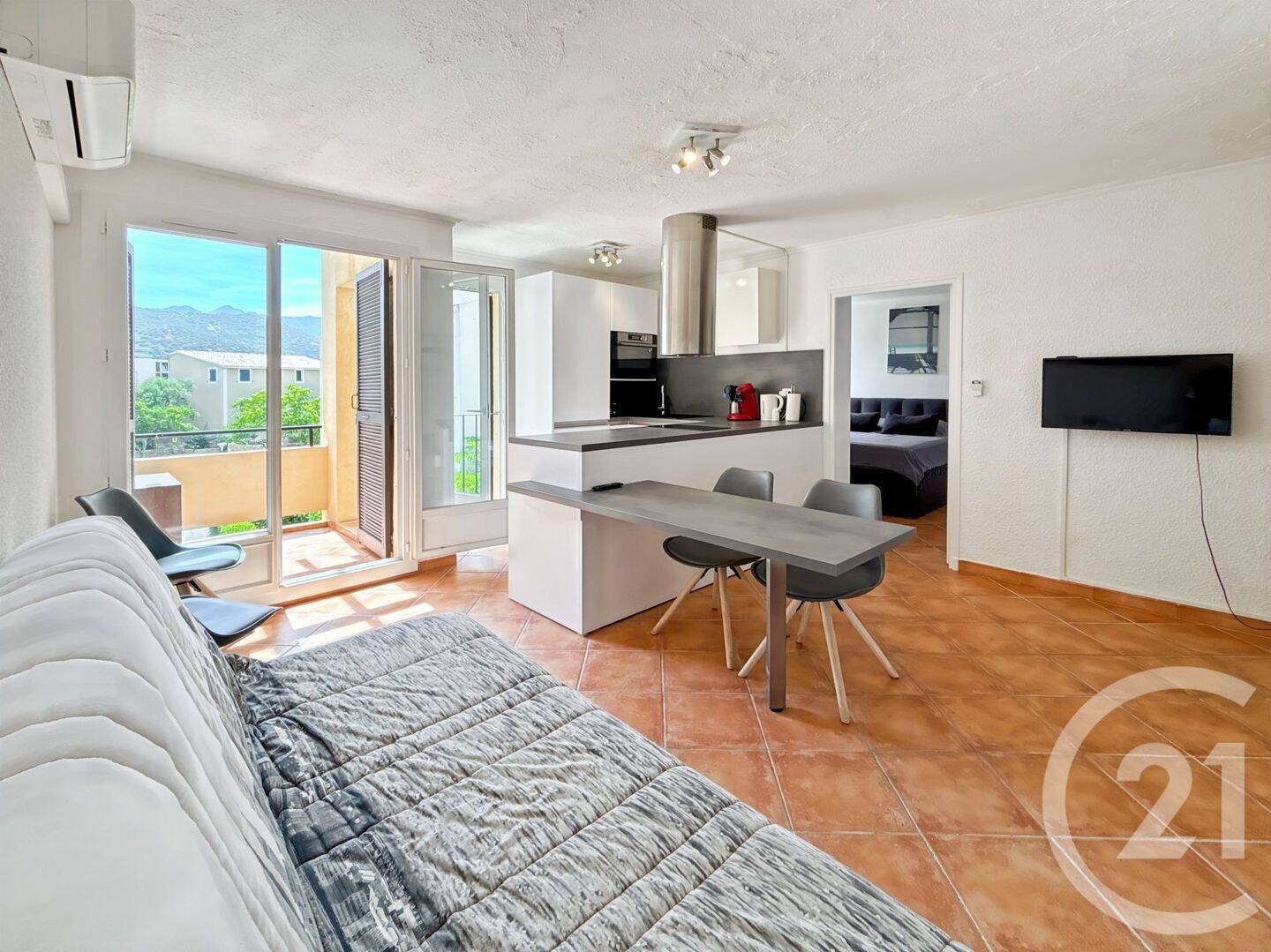 Appartement 2 pièces 33 m² · à L'Île-Rousse · 33,3 m² · 227 000 €