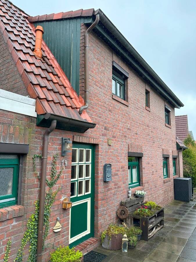 Charmantes, modernisiertes Einfamilienhaus in Emden - 85 m² Wohnfläche – Emden – Bild 1 von 9