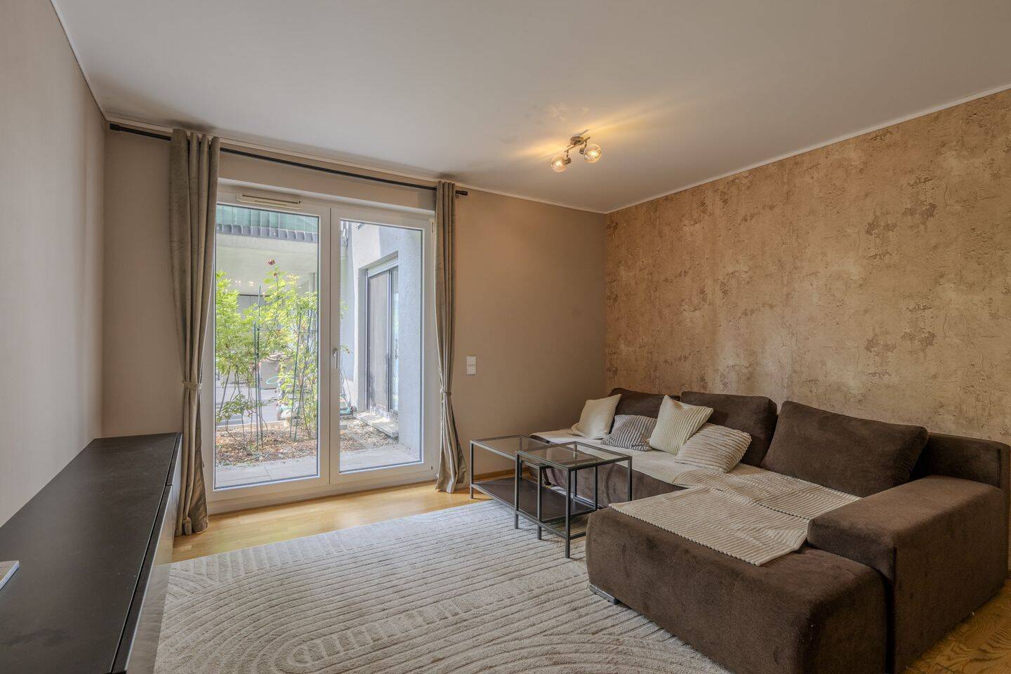 Barrierefreie und sehr gepflegte Erdgeschosswohnung mit Terrasse – München – Vorschaubild 4