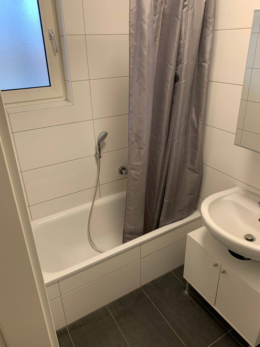 Helle 2-Zimmer-Wohnung mit Balkon und viel Grün – Paul-Gossen-Straße, Erlangen – Erlangen – Vorschaubild 3