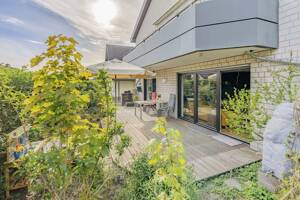 Einzugsbereit: moderne Terrassenwohnung mit 4-Zimmern & Garage in Jöllenbeck