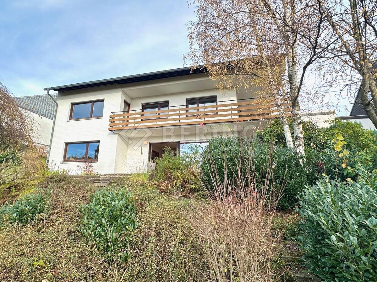 EINFAMILIENHAUS IN TOP LAGE | SIEGEN KAAN-MARIENBORN – 57074 Siegen – Bild 1 von 9