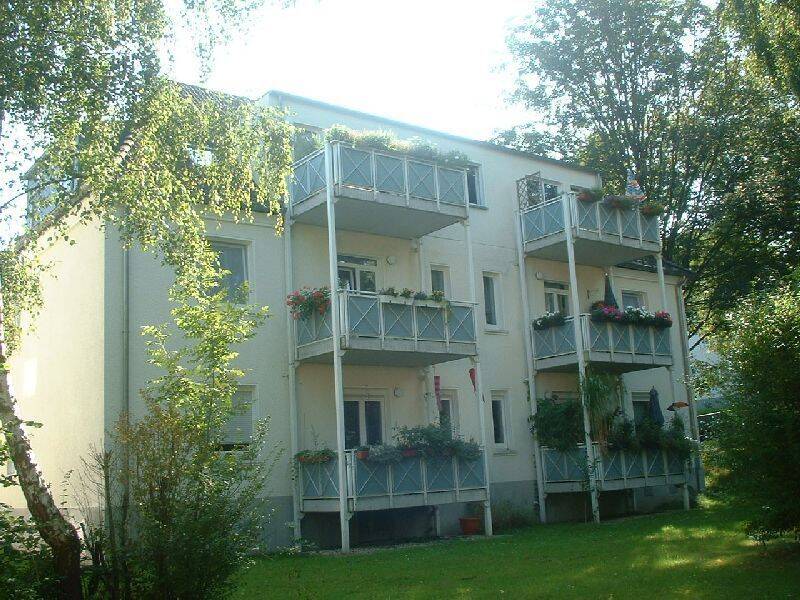 ** Modernisierte 3-Zi-Whg mit Balkon und Loggia in ruhiger, zentraler Lage von Essen-Frohnhausen ** – Essen – Vorschaubild 2