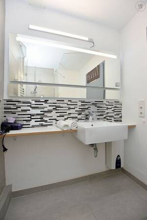 Modern möbliertes Apartment mit Stellplatz in Stuttgart Degerloch – 70597 Stuttgart – Vorschaubild 4