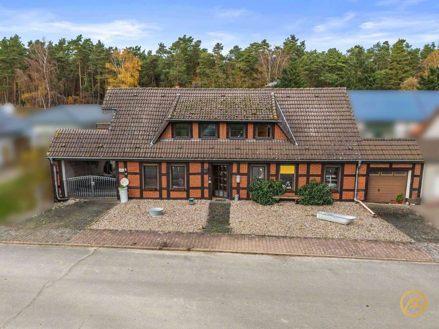 "Hinterhaus bezugsfertig, Vorderhaus zur Modernisierung - ideal für Familien & Mehrgenerationen" – Arendsee (Altmark) – Bild 1 von 9