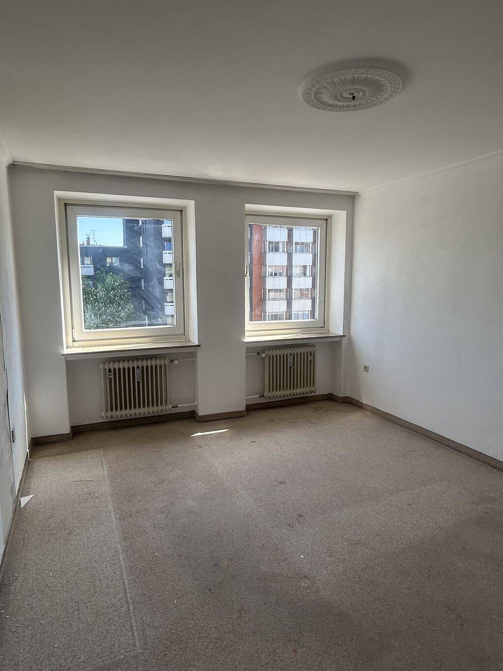 Schwabing/Nähe Münchner Freiheit, freie, 2,5 -Zimmer-Wohnung – München – Vorschaubild 6
