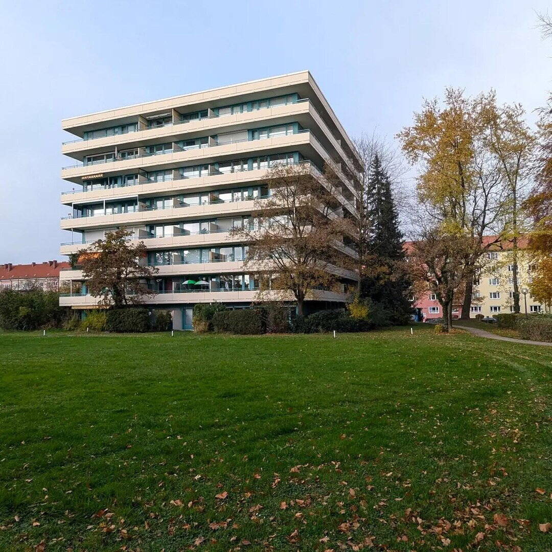 95 m2, 3 zimmer Wohnung in Munchen, Sendling-Westpark, Neu Renoviert, Schwimmbad