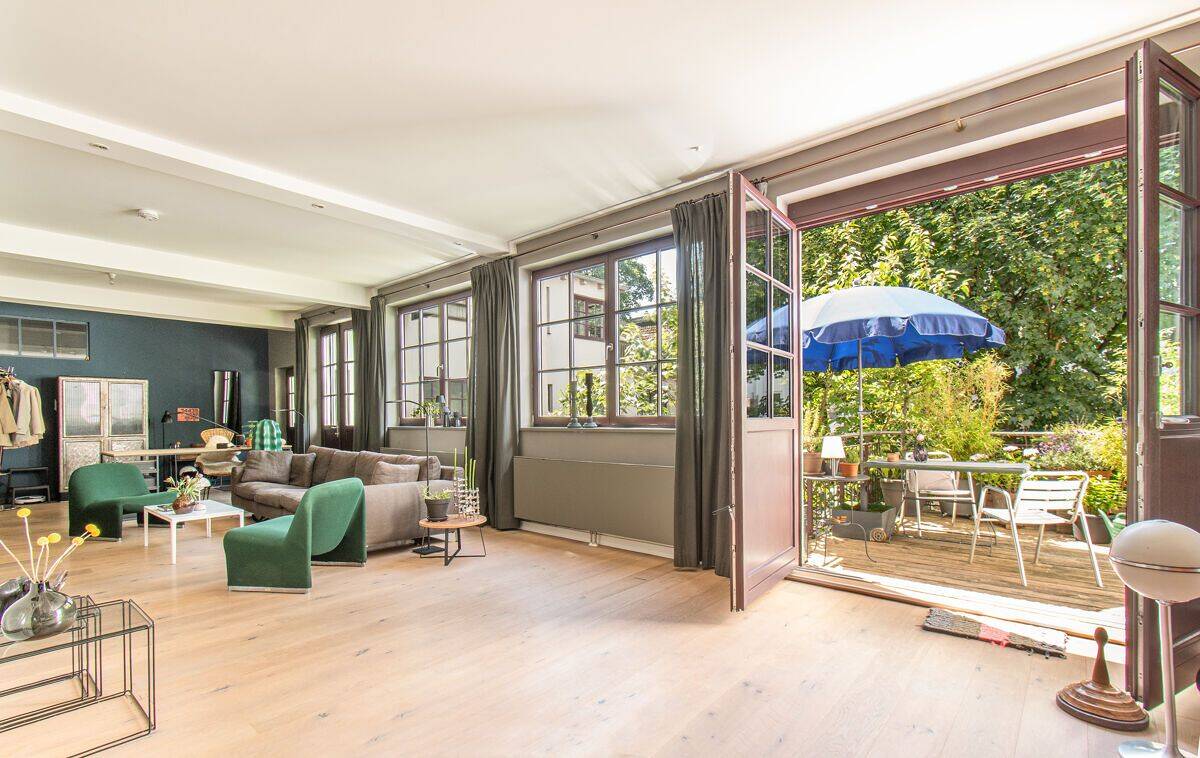 Loft mit Stellplatz und Süd-West Balkon - Modernes Wohnen in Szenelage in Winterhude – 22299 Hamburg – Bild 1 von 9