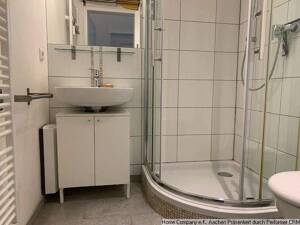 Aachen City: Klassisch moderne Möblierung in 1,5 Zi-Altbauwhng. mit Innenhof; all incl. – 52070 Aachen – Vorschaubild 5