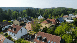 Großzügige und helle Dachgeschosswohnung in ruhiger Lage Oberfürberg – 90768 Fürth – Vorschaubild 8